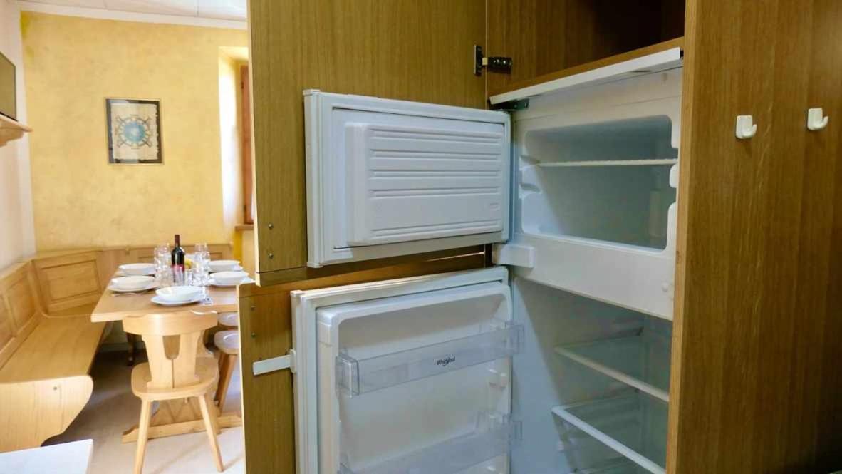Casa Malpaga Tenna Ospitar Екстериор снимка