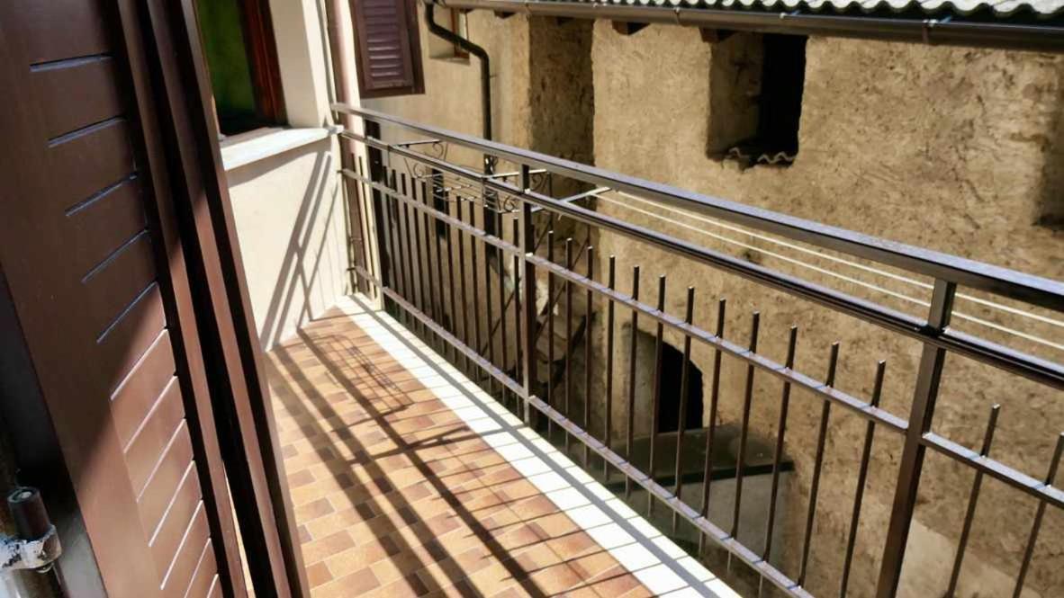 Casa Malpaga Tenna Ospitar Екстериор снимка